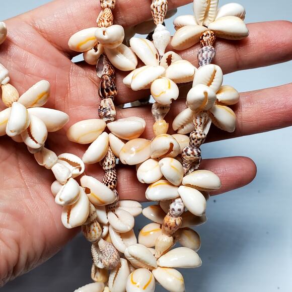 Hilo Hatties Necklace Seashell Cluster Bead 17" Vtg Bohemian Hawaiian - Picture 2 of 4